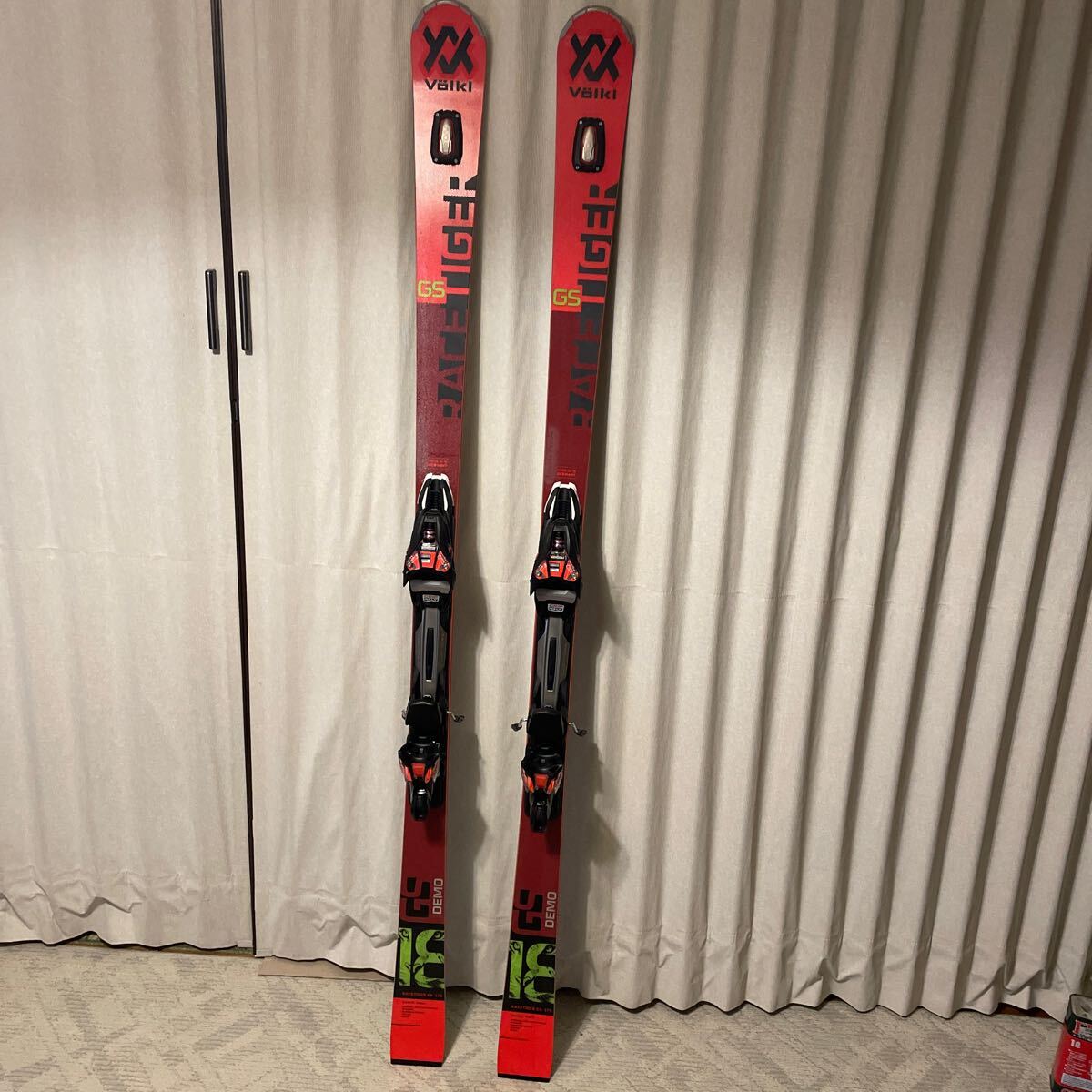 Yahoo!オークション -「(フォルクル volkl) gs」(板) (スキー)の Yahoo!オークション -「(フォルクル volkl) gs」(板) (スキー)の