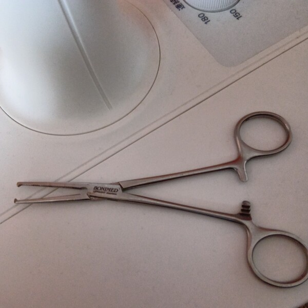 ペアン 鉗子 有鈎 BONIMED/GERMANY STAINLESS ドイツブランド 銘品 長さ14センチ 医療器具