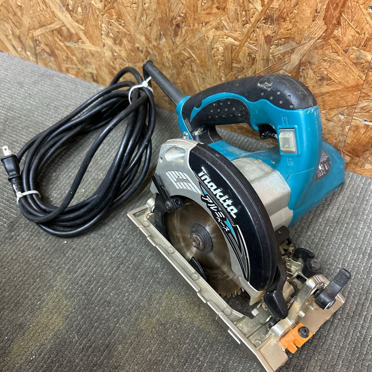 Yahoo!オークション -「makita マキタ マルノコ 5230」(丸のこ Yahoo!オークション -「makita マキタ マルノコ 5230」(丸のこ