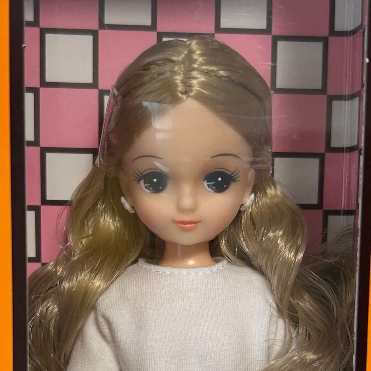 新品未開封 2022年日本橋BASICモデル きらちゃんV4 リカちゃん
