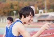 中古生写真(男性) BOYS AND MEN/土田拓海/横型・バストアップ・衣装青・右向き・右手指差し/「キスのカタチ 11V