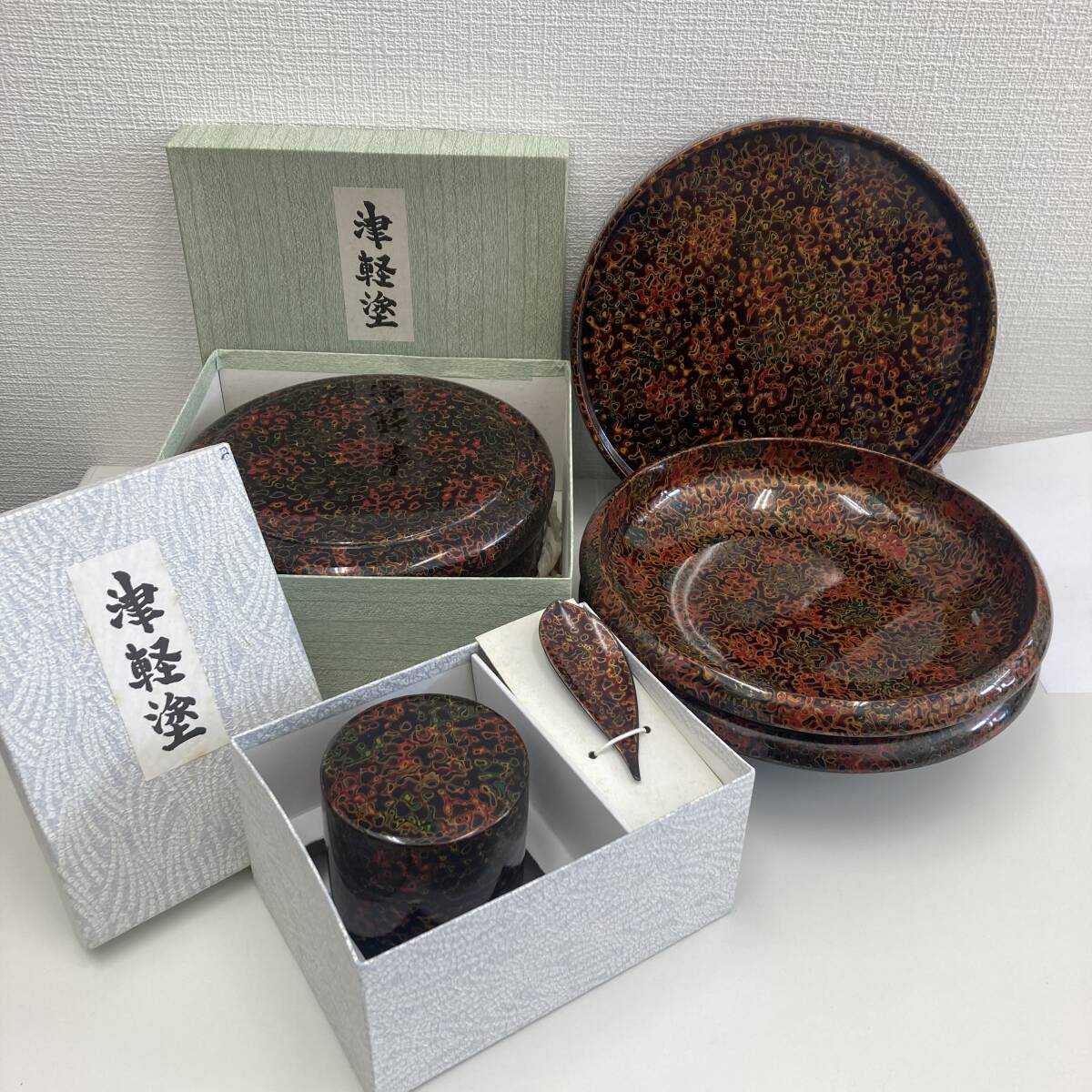 Yahoo!オークション -「津軽塗茶櫃」の落札相場・落札価格 Yahoo!オークション -「津軽塗茶櫃」の落札相場・落札価格