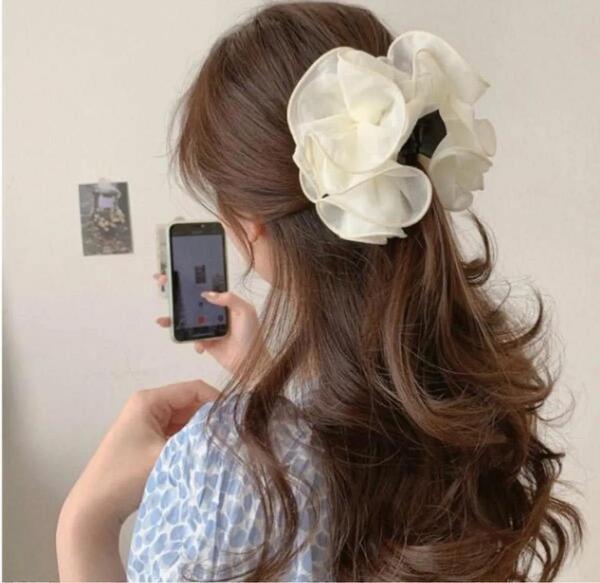 【ヘアクリップ】ホワイト フリル バンス シフォン 韓国 リボン 上品 華やか