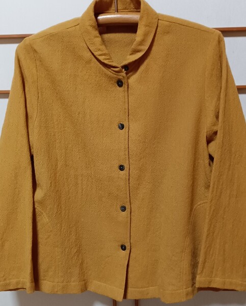 美品 ちび衿 ブラウスジャケット 山吹色 ウール100% DAVО.DAVО