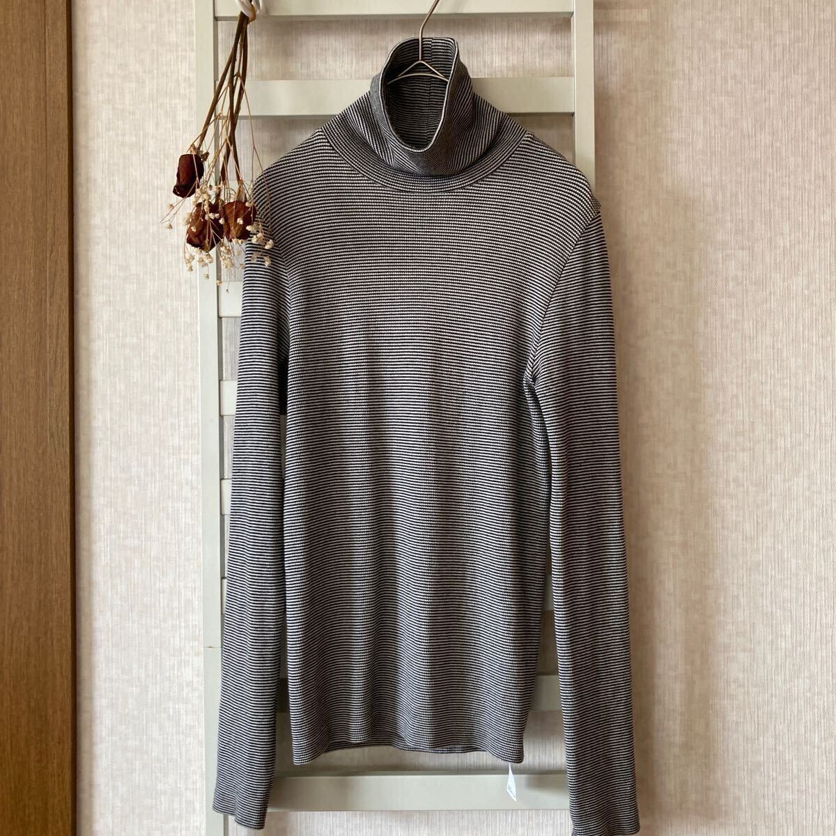 店内商品がすべてレジにて半額！！ Yahoo!オークション ボーダー」の落札相場 タートル -「ユニクロ Tシャツ(長袖+七分)