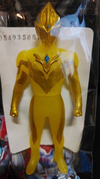 しまむら限定ウルトラマンアークイマジネーションゴールドバージョン バンダイソフビ人形付きトレーナー 黒色サイズ120センチ