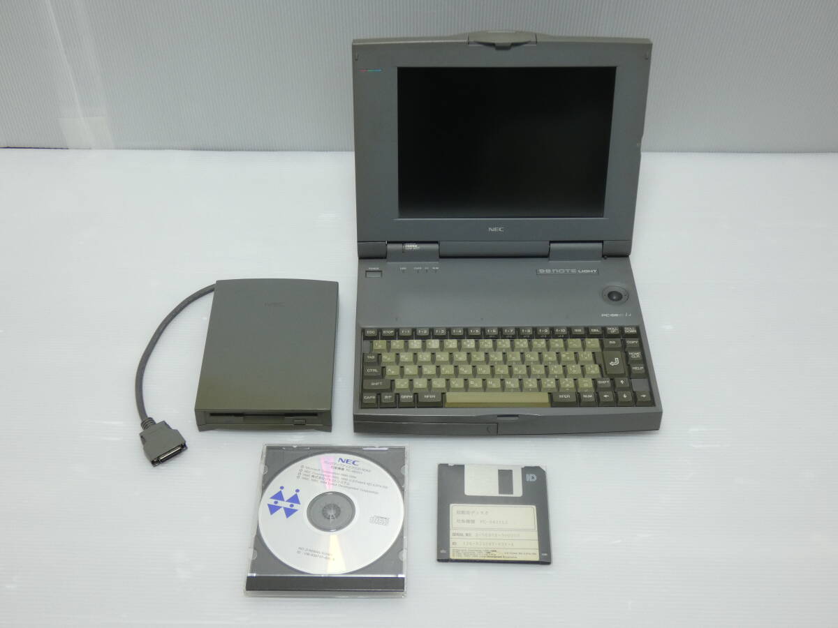 1台980円から、“98NOTE”のジャンク品が大量販売中 （取材中に