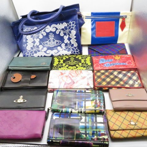 Vivienne Westwood ヴィヴィアンウエストウッド マルチポーチ