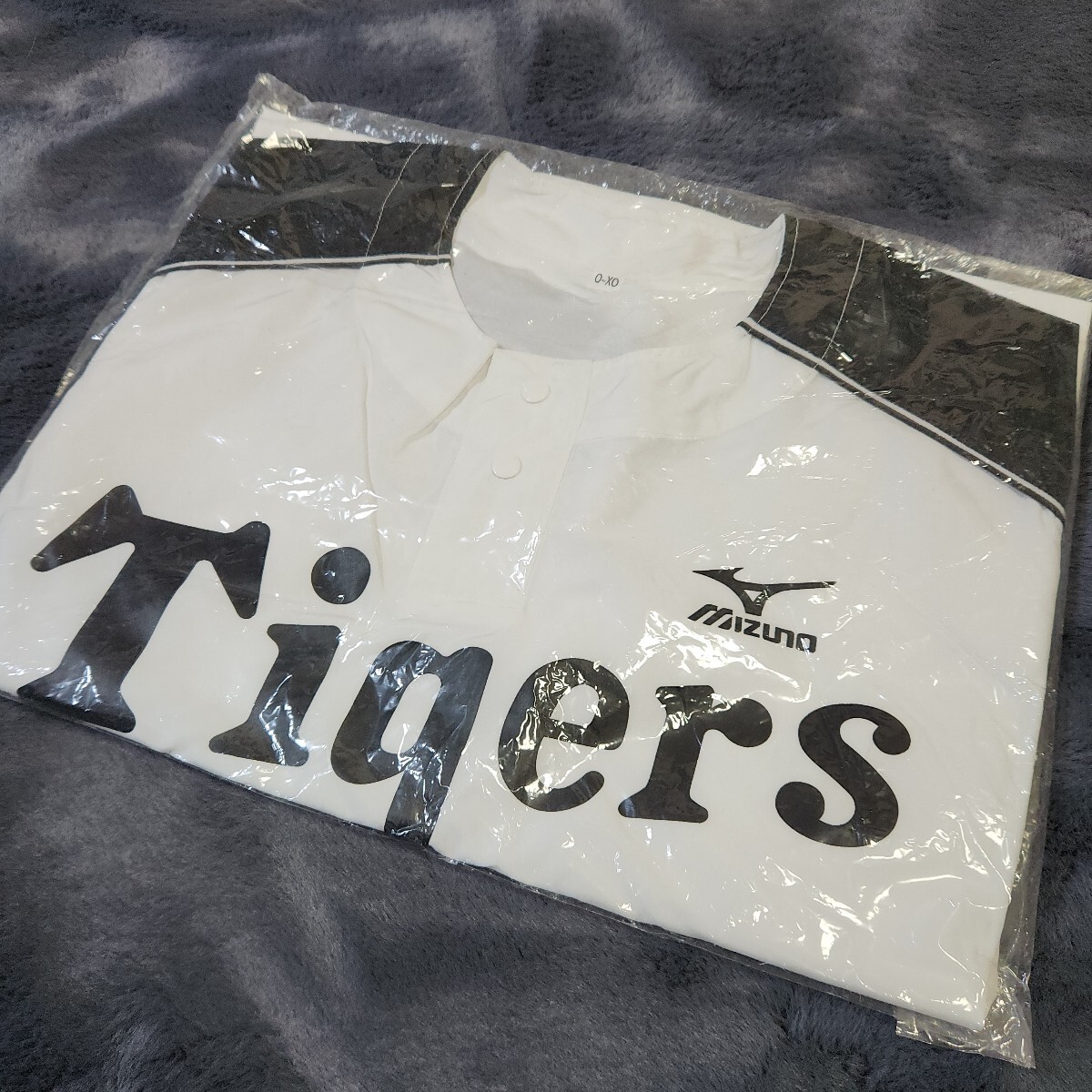 なーせー　阪神タイガース　バッティングコート　支給品　XO 新品未使用 なーせー 阪神タイガース バッティングコート 支給品 XO 新品未