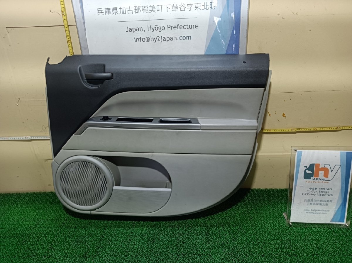ジープ 右 フロントドアトリム パトリオット ABA-MK74, 2007 #hyj NSP205640