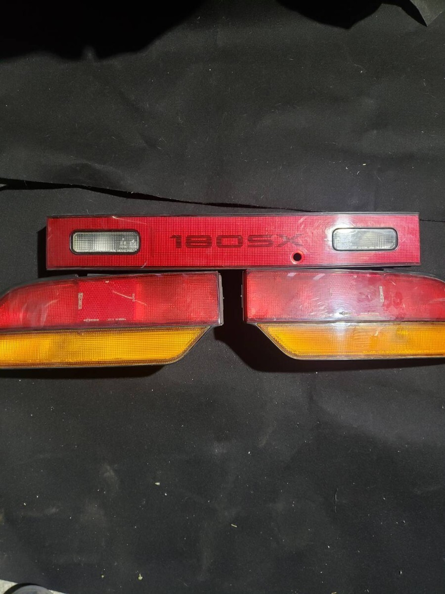 Yahoo!オークション -「180sx テール 中期」(パーツ) の落札相場 Yahoo!オークション -「180sx テール 中期」(パーツ) の落札相場