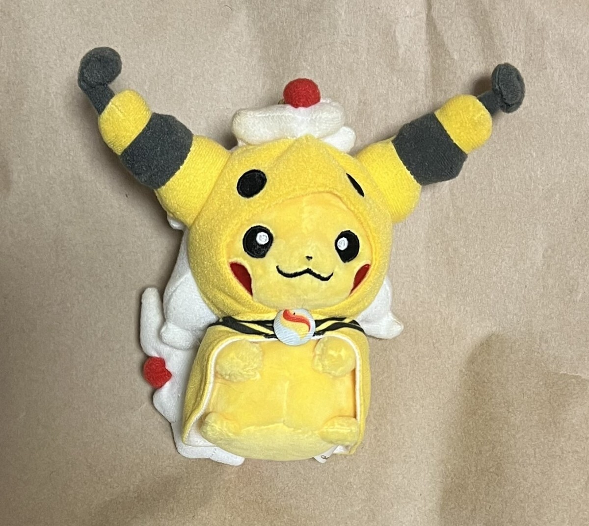 Yahoo!オークション -「ピカチュウ ポンチョ ぬいぐるみ」の落札 Yahoo!オークション -「ピカチュウ ポンチョ ぬいぐるみ」の落札