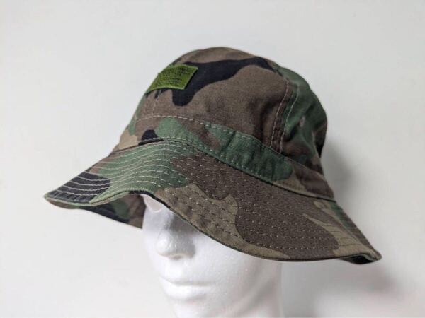 X-LARGE カモフラ柄パネル バケットハット 迷彩 帽子 ストリート系X-LARGE Camouflage Panel Bucket Hat Camo Street Style