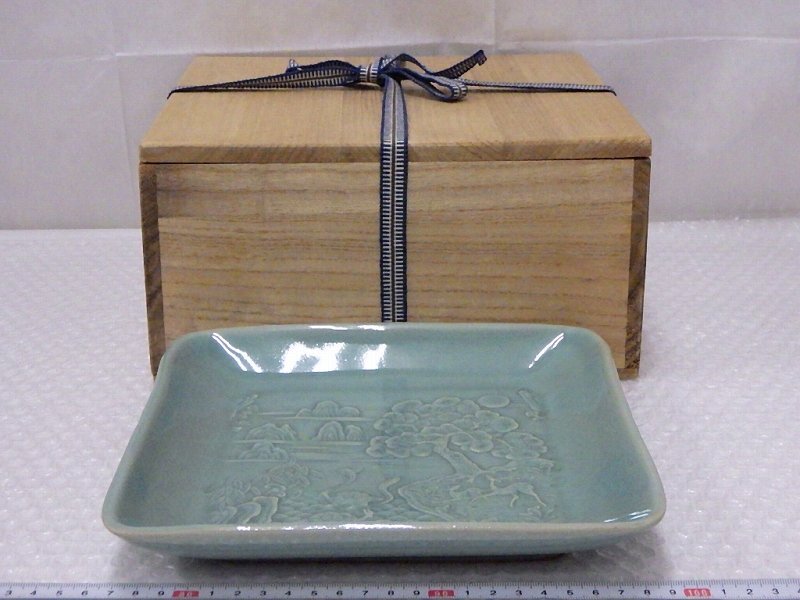 Amazon.co.jp: 暁泉窯権泰鉉造高麗青磁 透かし蓋置 茶道具 共箱 : ホーム＆キッチン
