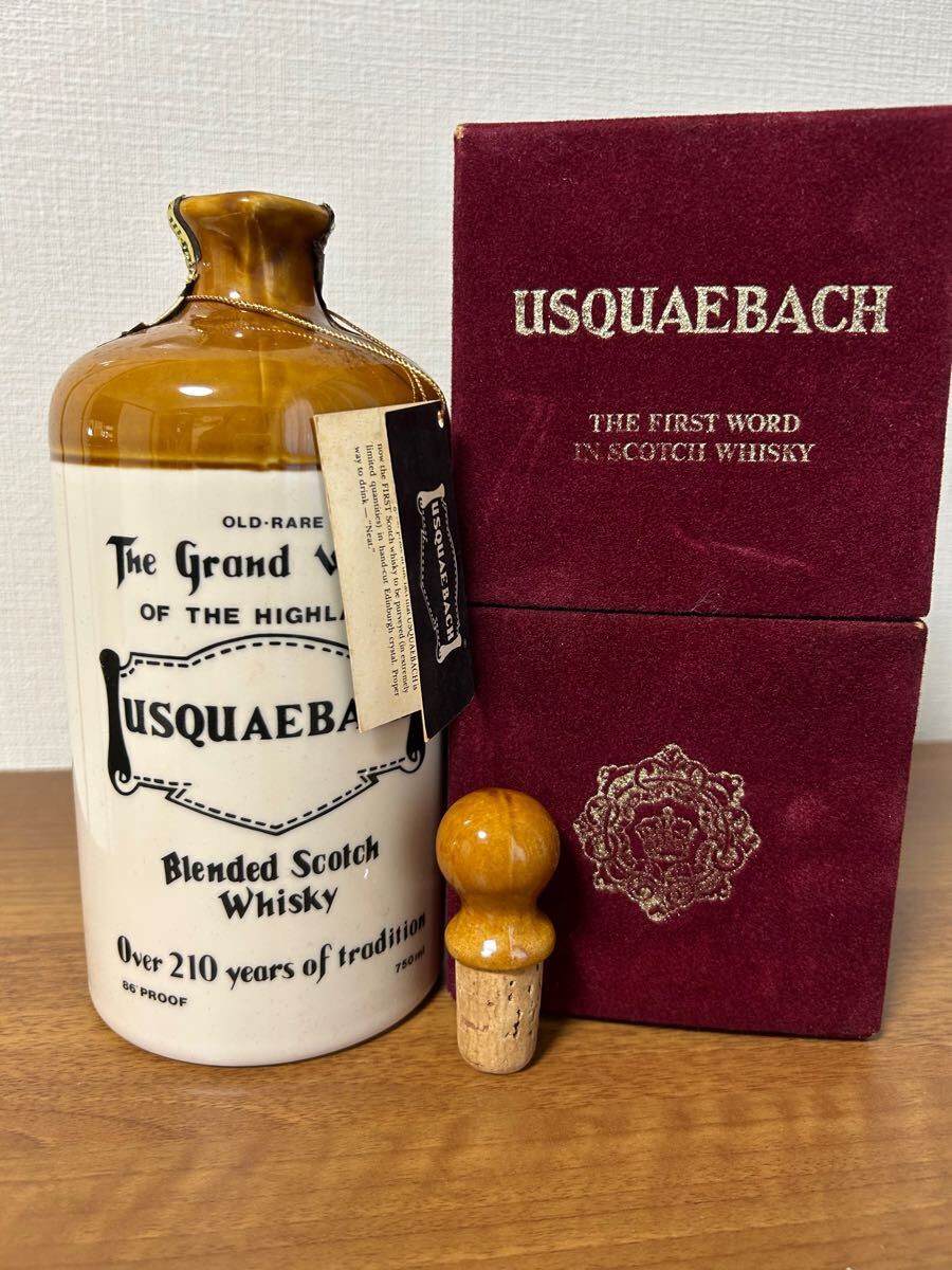 保障できる 古酒 陶器ミニボトル 170Y USQUAEBACH ウイスキー 保障できる 古酒 陶器ミニボトル 170Y USQUAEBACH ウイスキー