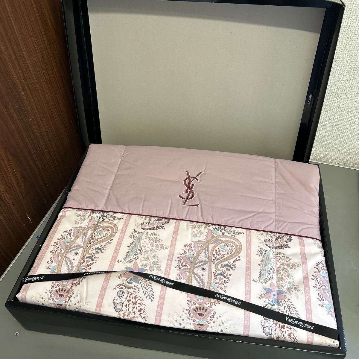 Yahoo!オークション -「イヴ サンローラン」(布団) (寝具)の落札 Yahoo!オークション -「イヴ サンローラン」(布団) (寝具)の落札