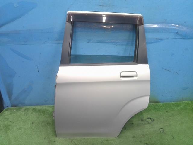 ステラ DBA-RN2 左リアドア カスタムR 4WD B5P NSG M28Q8 60409KJ0109P