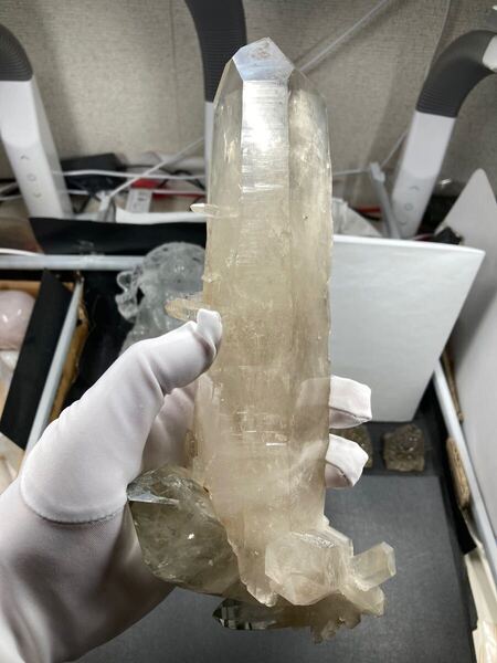【形が素晴らしい 一点もの】インド マニハール産 ヒマラヤ水晶 ポイント 約1.1kg 0718