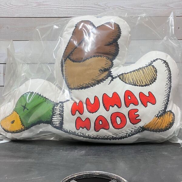 HUMAN MADE KAWS DUCK CUSHION ヒューマン メイド カウズ ダック カモ クッション TW
