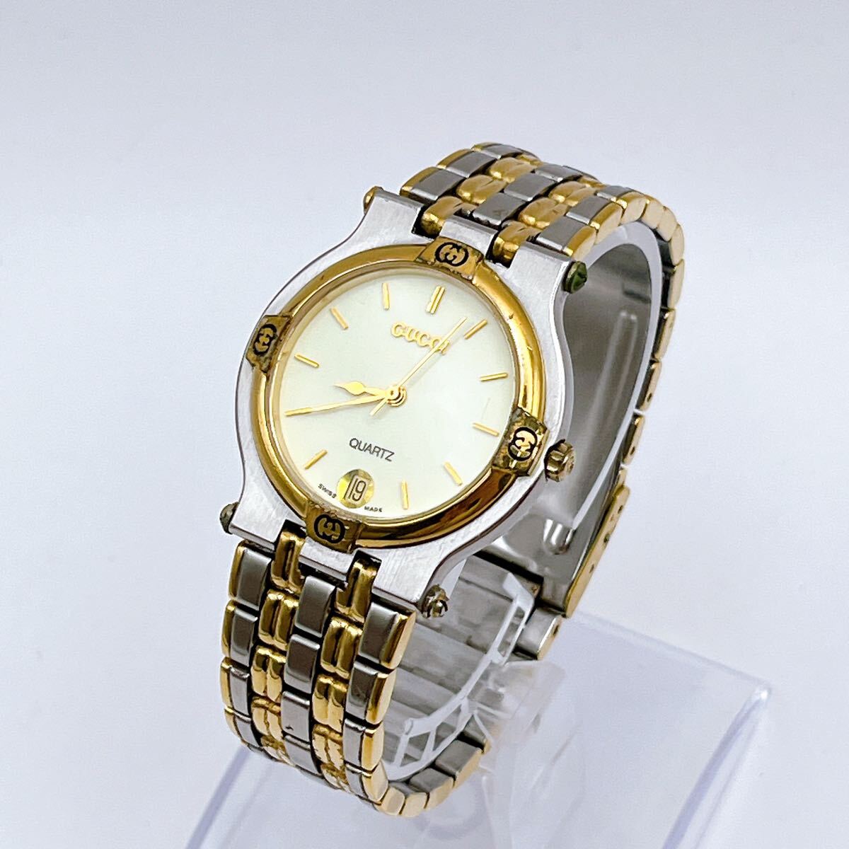 グッチ GUCCI ローマン デイト 革ベルト メンズ 腕時計 C830 グッチ GUCCI ローマン デイト 革ベルト メンズ 腕時計 C830