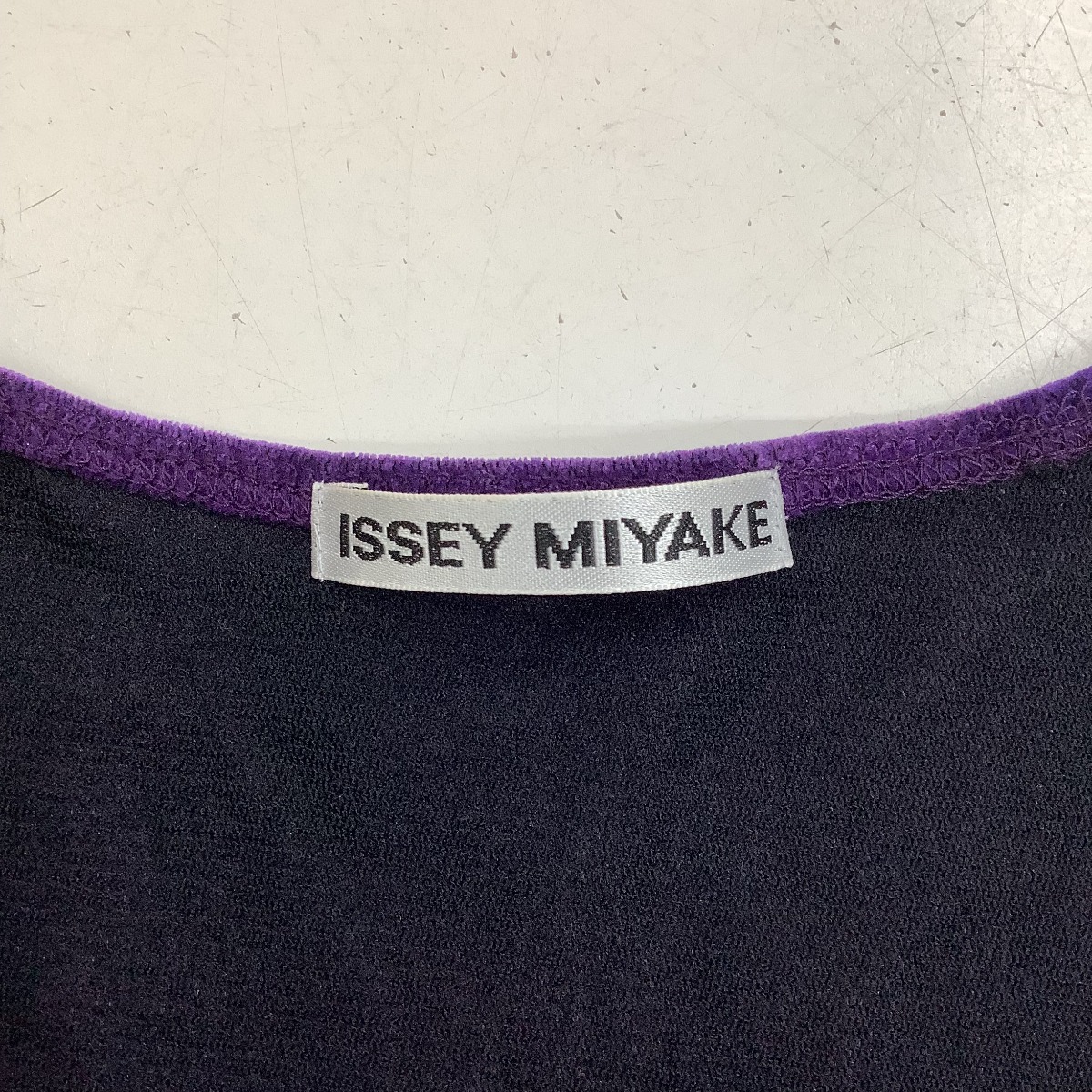 ♪♪ ISSEY MIYAKE イッセイミヤケ レディース カットソー グラデーション SIZE 2 IM03JK541 パープル やや傷や汚れあり ♪♪ ISSEY MIYAKE イッセイミヤケ レディース カットソー グラデーション SIZE 2 IM03JK541 パープル やや傷や汚れあり