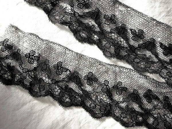 1800年-1900年初期 フランス ブラックレース チュールレース リバー 綿レース 装身具 衣装 ドール 創作 黒 アンティーク