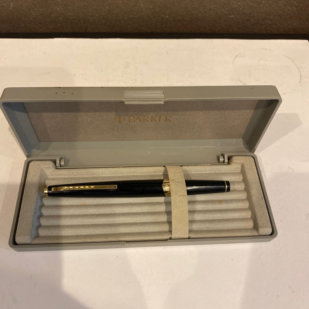 Parker 万年筆 専用ケース付き　未使用 Yahoo!オークション -「パーカー万年筆ケース」の落札相場・落札価格