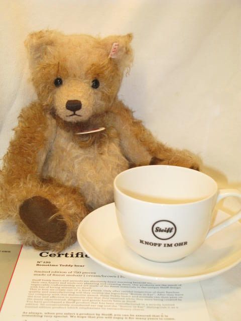 シュタイフ/Steiff★2017世界限定750体★「ベノタイム・テディベア」★Villeroy&Bochのカップ&ソーサー付