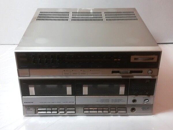 ジャンク SANYO サンヨー カセット ラジオ FM AM DT-W07