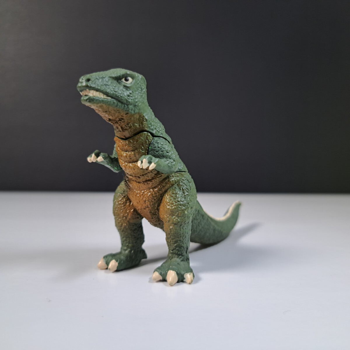 Amazon.co.jp: ゴロザウルス ゴジラストア き ムービー