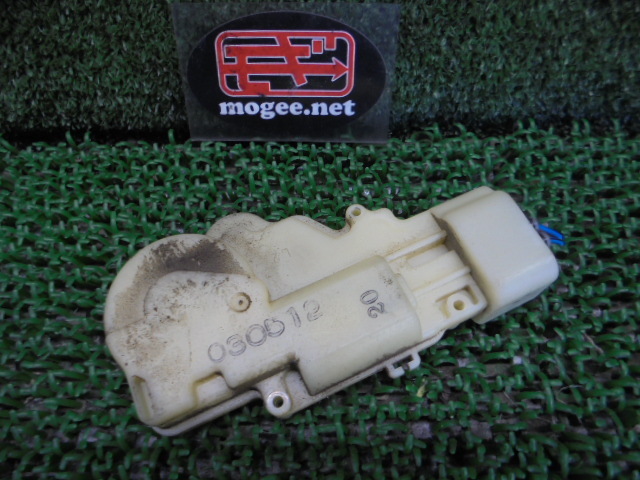 トヨタBBの右後部ドアトヨタ UAA-MEGAWAVE ドア ホワイト 2025年最新】Yahoo!オークション -bb左リアドアの中古品・新品