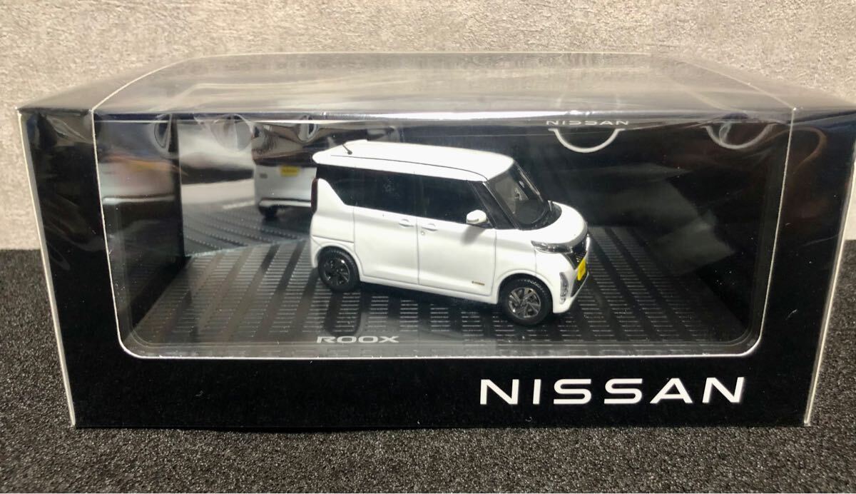 Amazon | ミニカー 1/43 日産 ルークス ROOX ホワイトパール