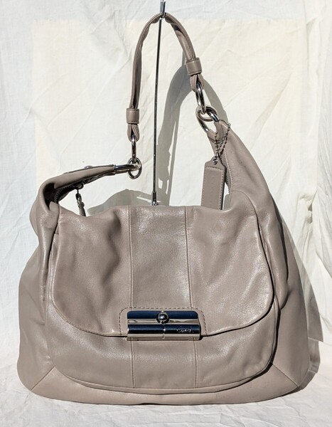 コーチ Coach ショルダーバッグ ブラウンベージュ 柔らか丈夫な本革 レザー トートバッグ
