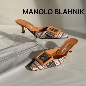 MANOLO BLAHNIK
