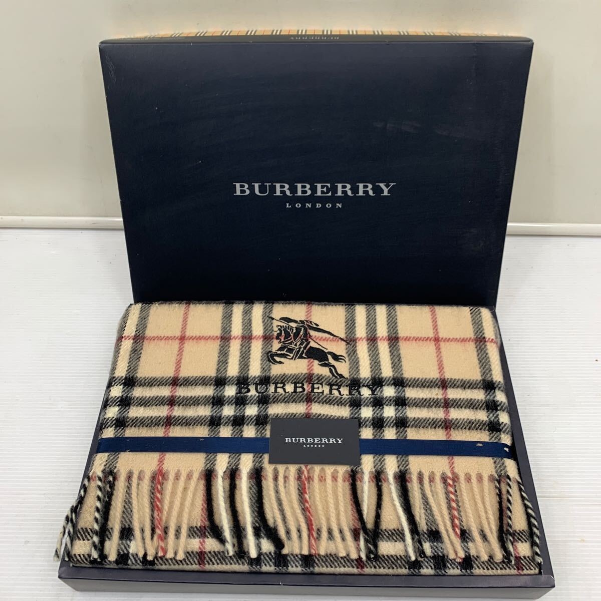 お気に入り Yahoo!オークション -「burberryバーバリーひざ掛け」の落札相場・落札価格 電気毛布・ひざ掛け