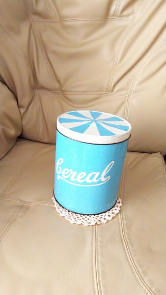 父の日 レア ロゴ イギリス アンティーク 缶 1940年 Cereal シリアル リージェンシー Regency サーカス テント カルーセル 水色 青 骨董 器