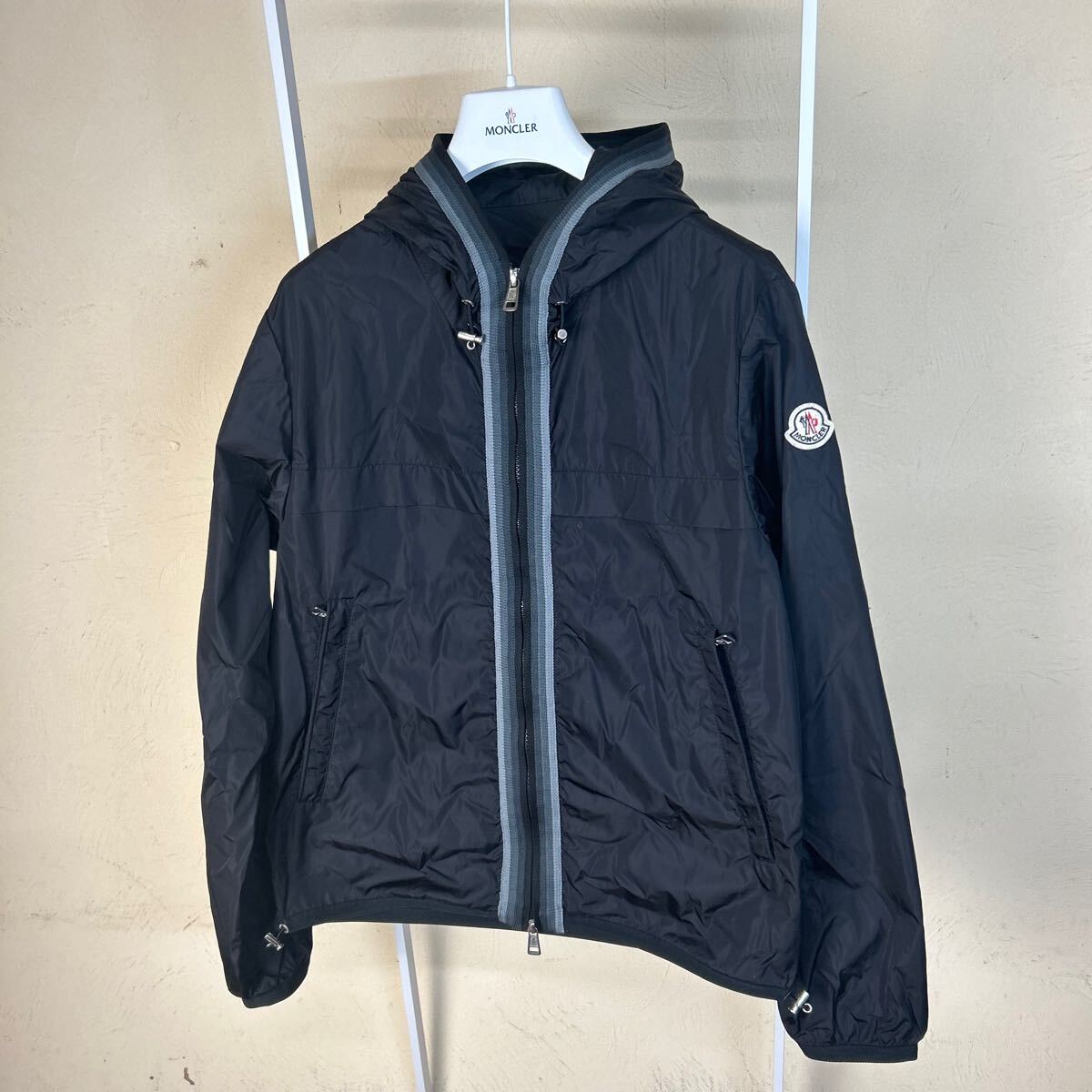 Yahoo!オークション -「moncler anton」の落札相場・落札価格 Yahoo!オークション -「moncler anton」の落札相場・落札価格