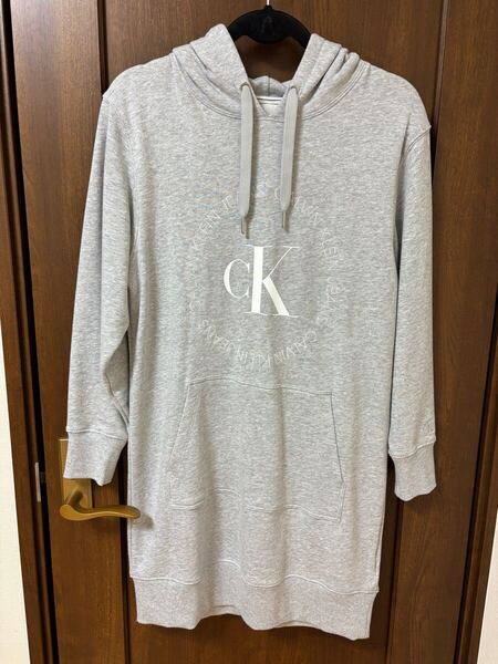 新品未使用 カルバンクライン ロング パーカー ワンピース XS S M