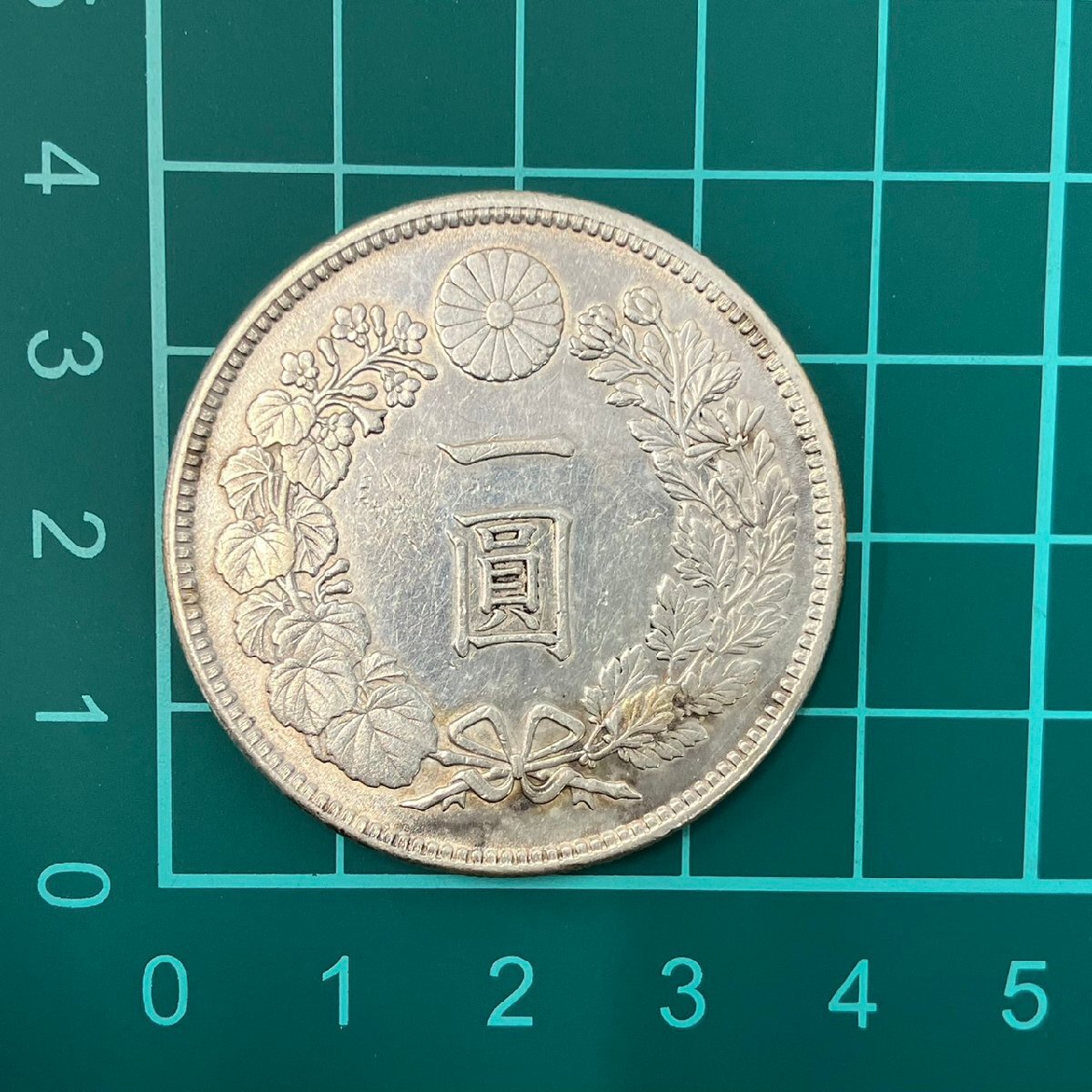 世界のコインコレクション 旧貨幣 8セット - メルカリ