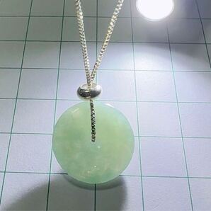 R2-0306AAA本翡翠 Aジェダイト 丸平安扣 ペンダント 直径約18.3mm 天然石 パワーストーン チェーン約45cm SV9999純銀製 一品一図