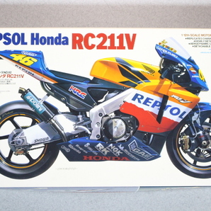 【廃番・未組立品】タミヤ MotoGP RC211V REPSOL HONDA TEAM #46 バレンティーノ ロッシ | 田宮模型 ホンダ バイク プラモデル No.92