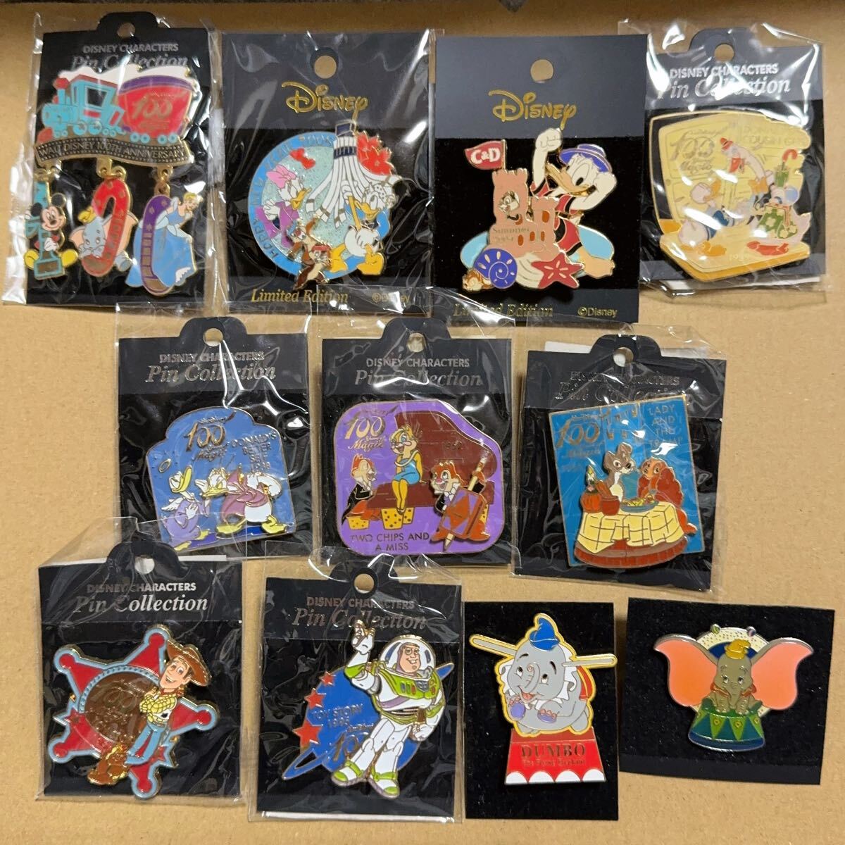 わんわん物語 レディ イヤーハット ピン ピンバッジ
