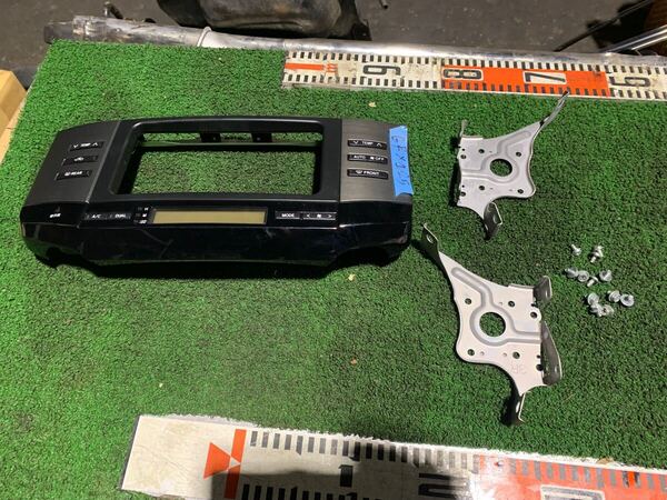 GRX120/GRX121/GRX125 マークX オーディオパネル ステー付