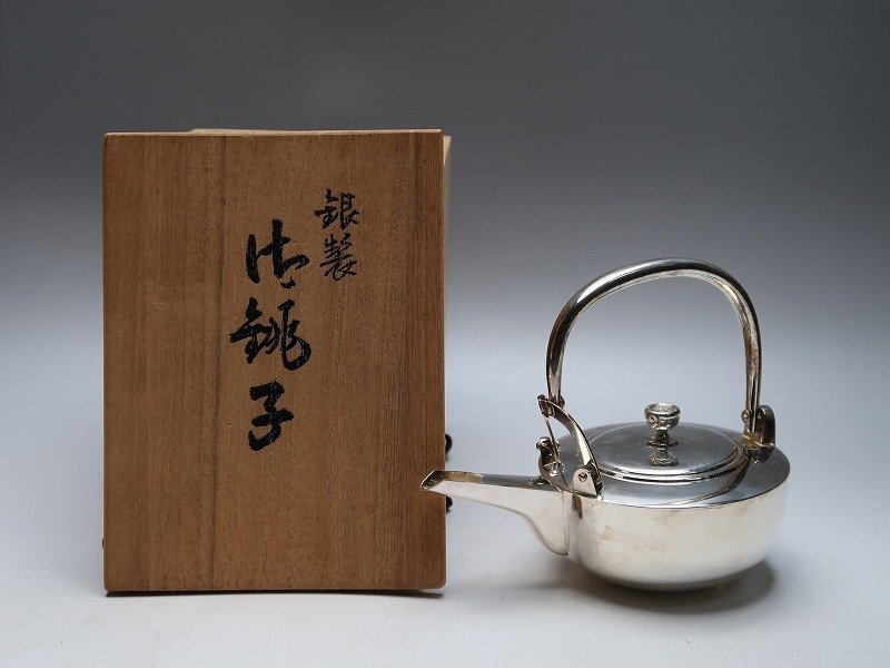 Yahoo!オークション -「銚子」(銀製) (金属工芸)の落札相場 Yahoo!オークション -「銚子」(銀製) (金属工芸)の落札相場