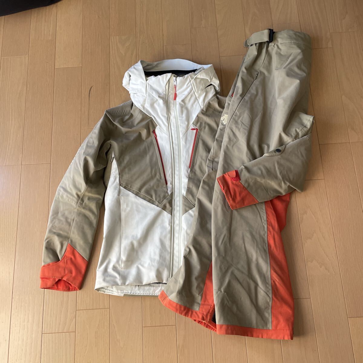 デサント DESCENTE スキーウェア 上下セット デモチーム 中古 サイズM