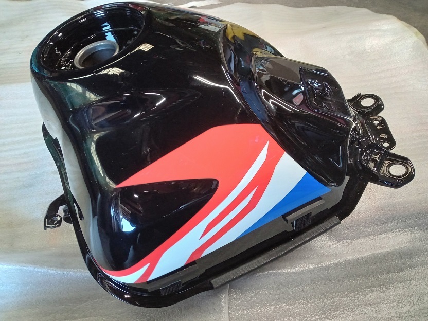 2025年最新】Yahoo!オークション -crf250ラリー(タンク)の中古品