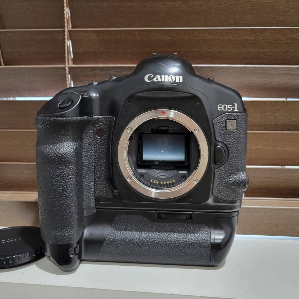 Yahoo!オークション -「eos-1v hs」の落札相場・落札価格 Yahoo!オークション -「eos-1v hs」の落札相場・落札価格