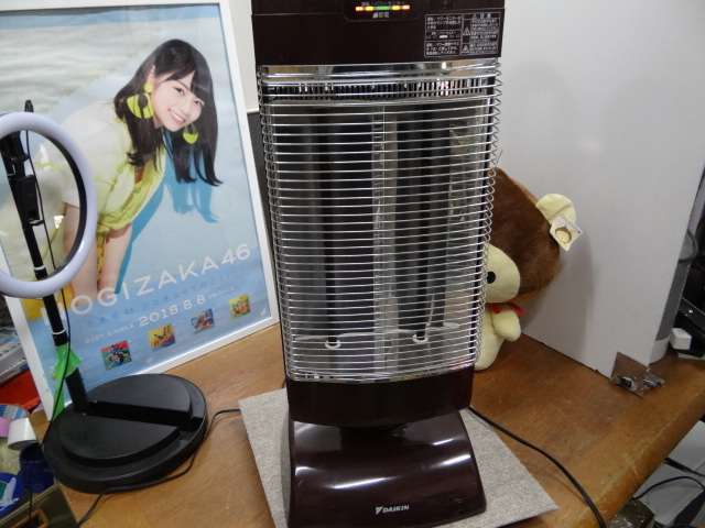 ダイキン セラムヒート ERFT11TS-W [パールホワイト] 価格比較 - 価格.com