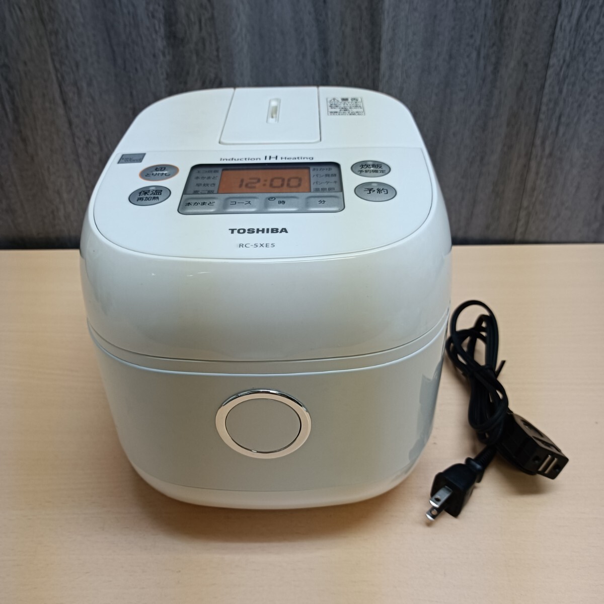 ヨドバシ.com - 東芝 TOSHIBA IH炊飯器 3合炊き 黒釜 ホワイト RC-5XL(W) 通販【全品無料配達】