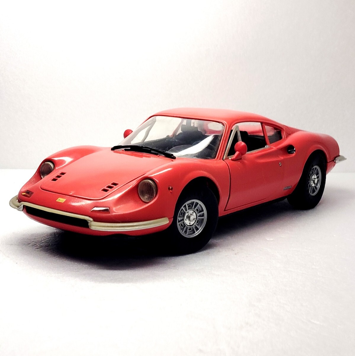 Yahoo!オークション -「1/18 フェラーリ ディーノ」の落札相場 Yahoo!オークション -「1/18 フェラーリ ディーノ」の落札相場
